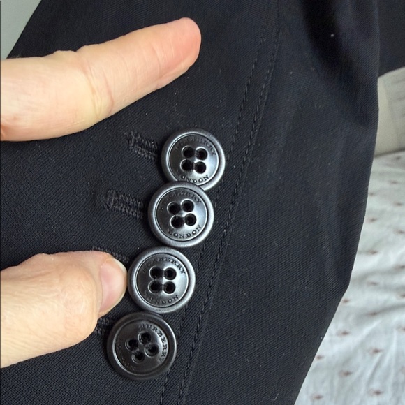 Burberry Black Peplum Blazer, SIZE USA 2 , stunning, elegant - Picture 8 of 14